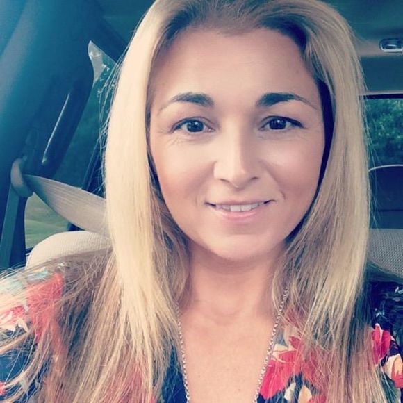 Meet your Posher, Debra - Picture 1 of 1